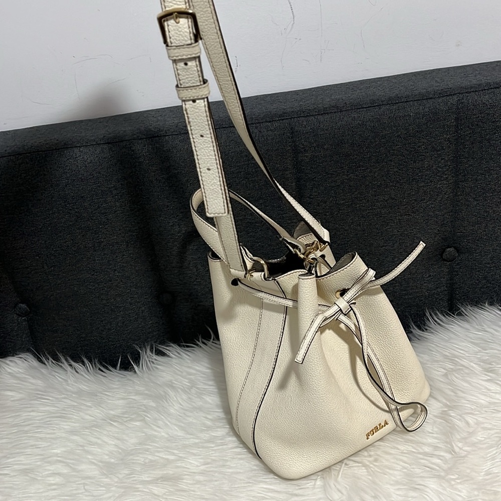 Furla Costanza Drawstring 2-Way Bucket Bag - Picture 17 of 17